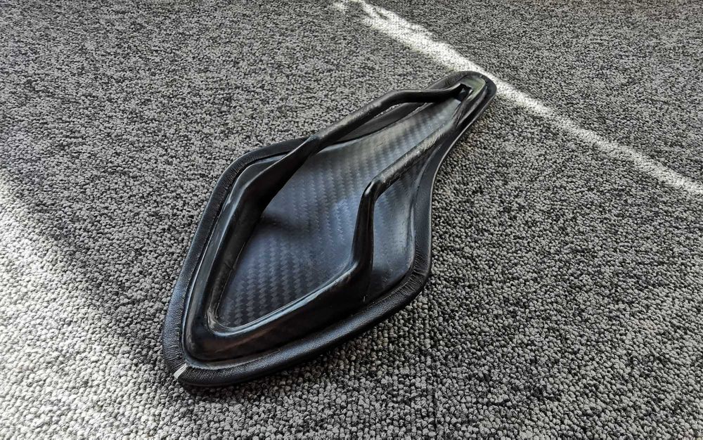 Sa bicicleta carbon Fizik arione