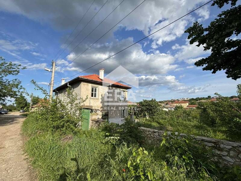 Уникална селска къща в с.Крепост