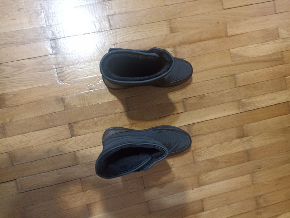 Vând cizme unisex  mărimea 38,5-39