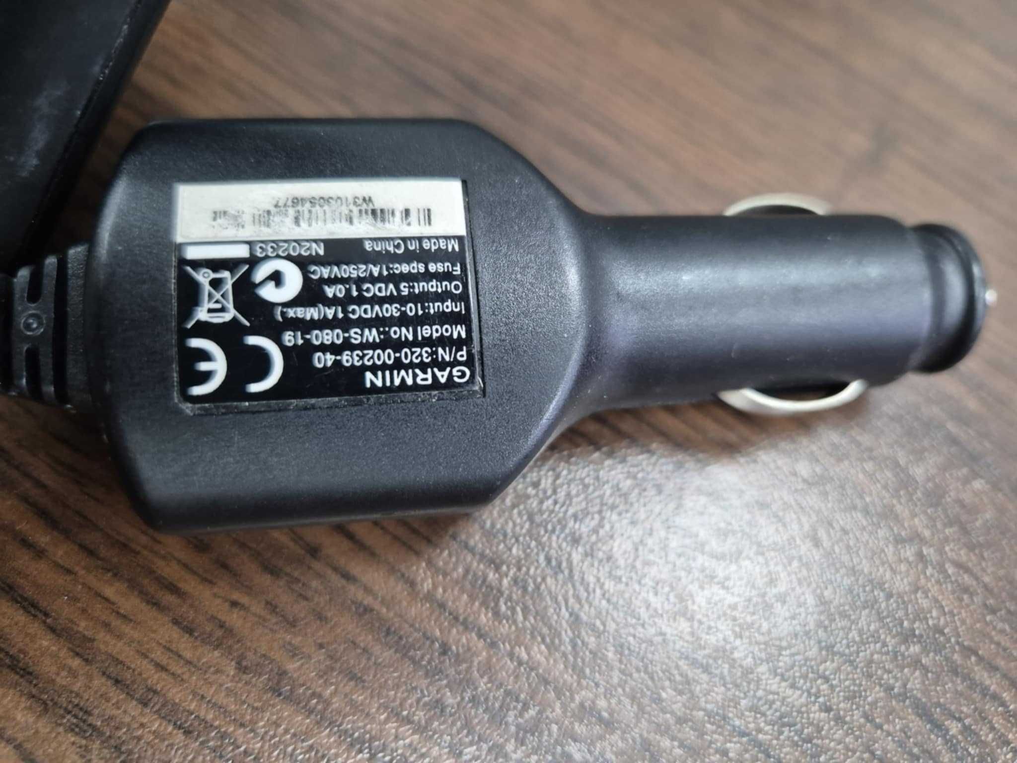 GPS навигация Garmin + зарядно