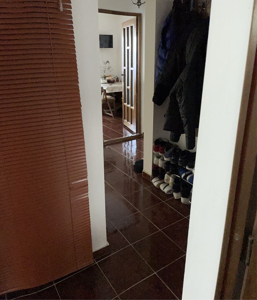 Vand/schimb apartament 3 cam et 1,cf I, D. Florilor/Rozelor)