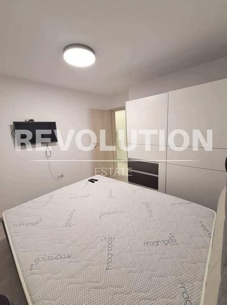 Двустаен апартамент в района на Младост!