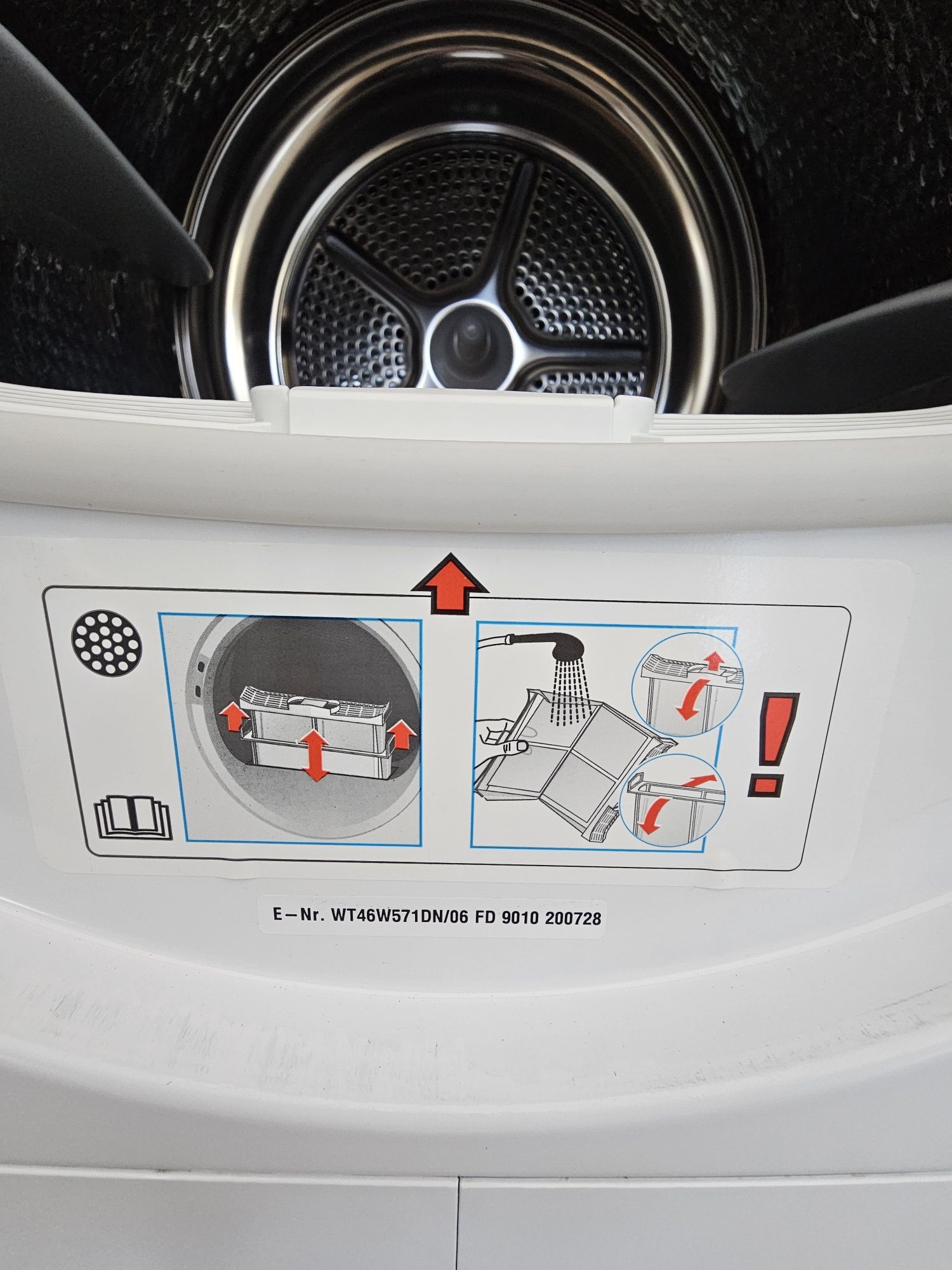 Сушилня с термопомпа Siemens iQ700
