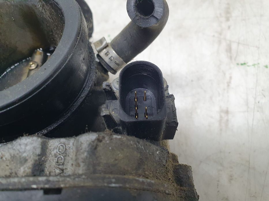 Clapeta de acceleratie 1.6 1.8 benzina ADP AHL 058133063h Audi A4 B6