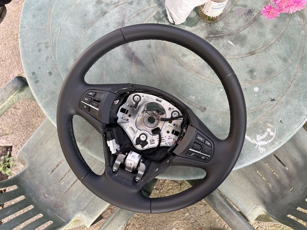 Волан BMW Х5 F15.Х6 F16 ВИБРАЦИЯ с Аербег/Airbag