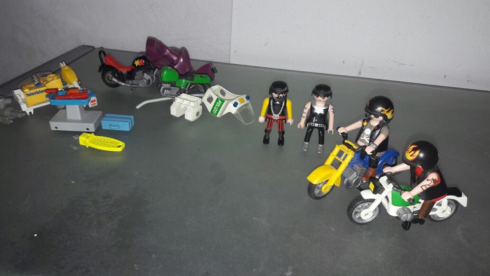 Playmobil "Motocicliști + bonus piese moto"
