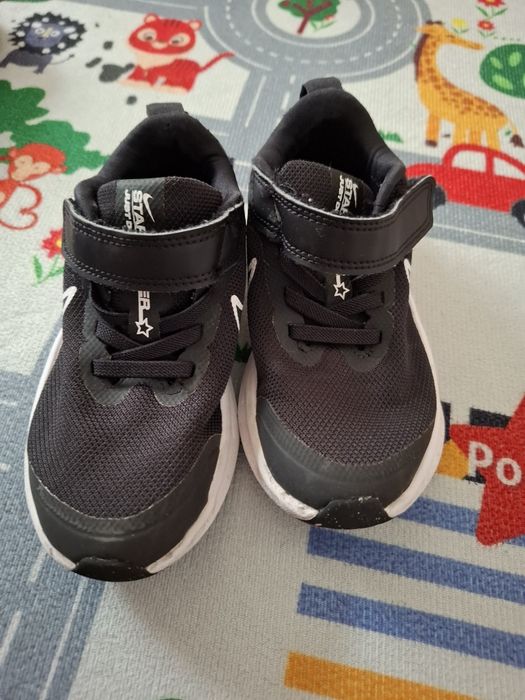 Оригинални маратонки nike