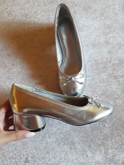 Bershka балерини на ток