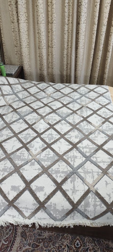 Продается ковер безворсовый 160*230 см.