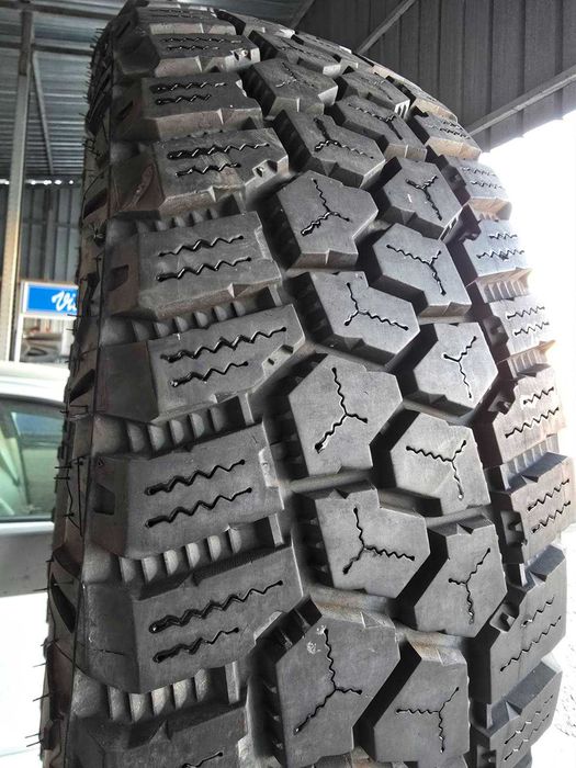 Всесезонна гума 265/60 R20 Cooper Discoverer Rugged Trek