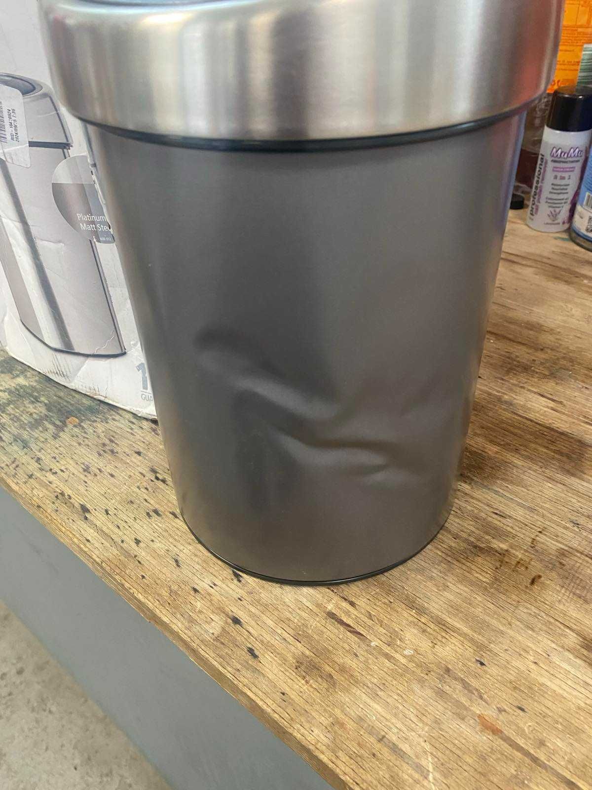 Кошче за боклук Brabantia 364464 Touch Bin,3L с транпортен дефект