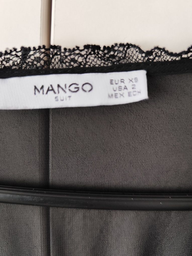 Дантелена рокля Mango