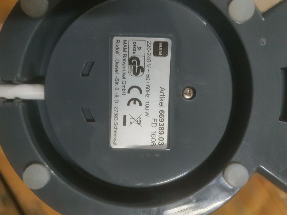 Incalzitor electric pentru biberoane 260 ml MAM
