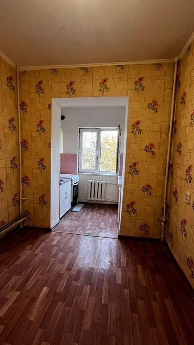 Срочно продается 2х ком кв 4 этаж 9 мкр 24 дом