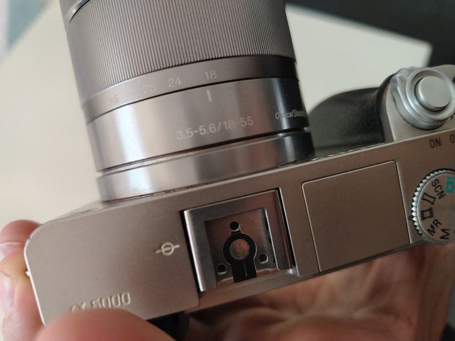 Sony a6000 mirrorless + Obiectiv sony OSS 18-55mm f3.5