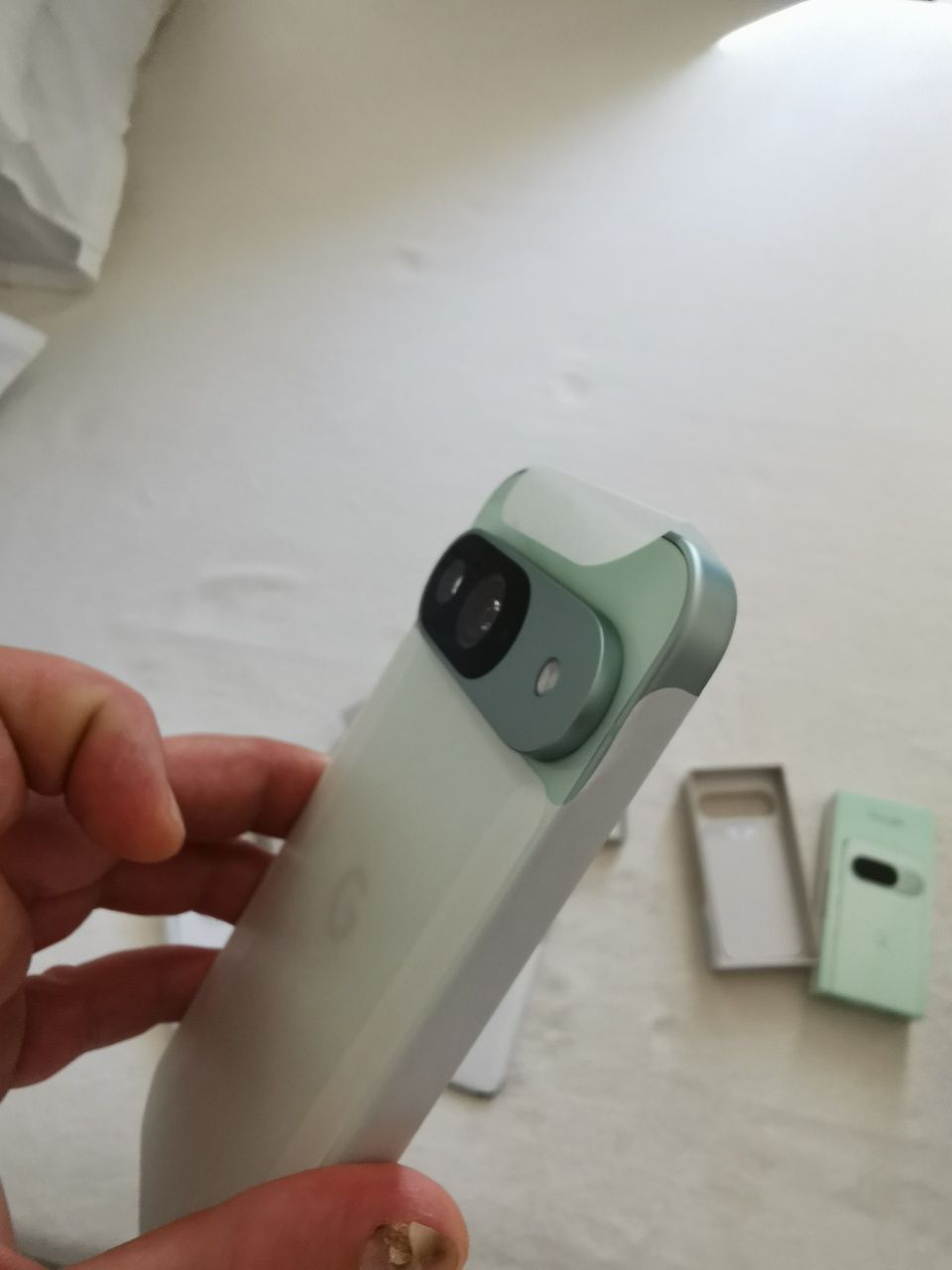 Pixel 9 whitegreen