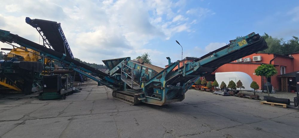 Powerscreen Warior 800 Powerscreen Warrior 800 - SCALPER – ciur mobil compact,