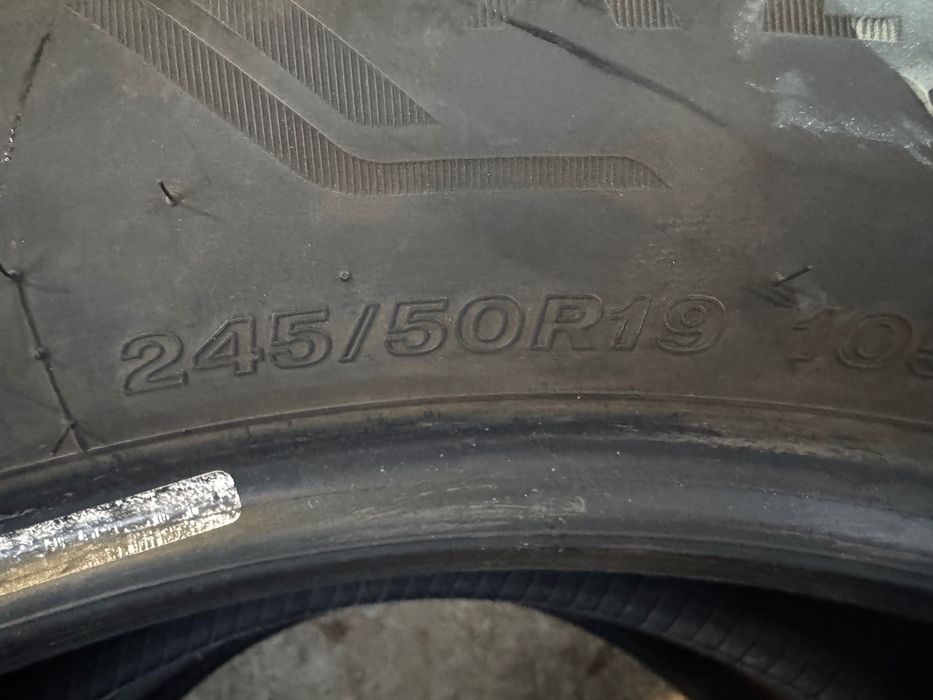 Bridgestone 245/50/19