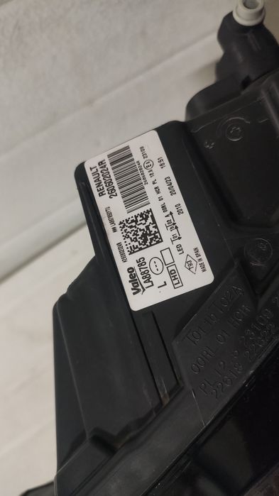 Far stânga Megan 4 facelift cod 260602024R