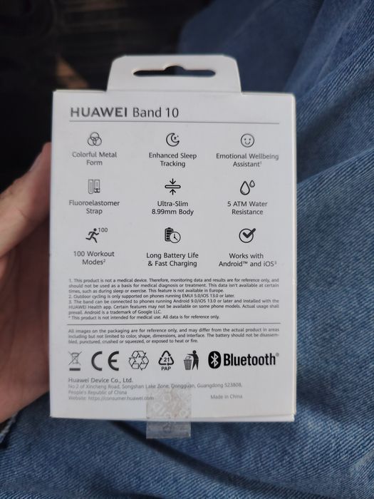 Huawei BAND 10 oq Rang yengide ideal sro'chna sotiladi
