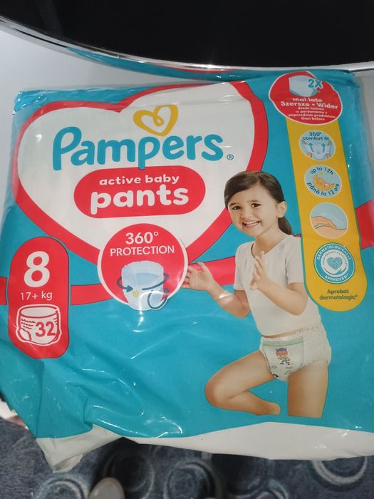 Vand 3 pachete pampers Nr 8