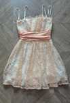Rochie roz caisă de dantelă