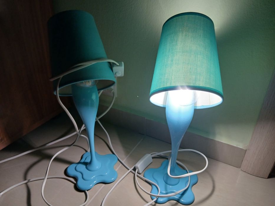 Vand  2 veioze în stare buna