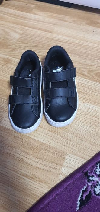 Vînd lot adidași copii