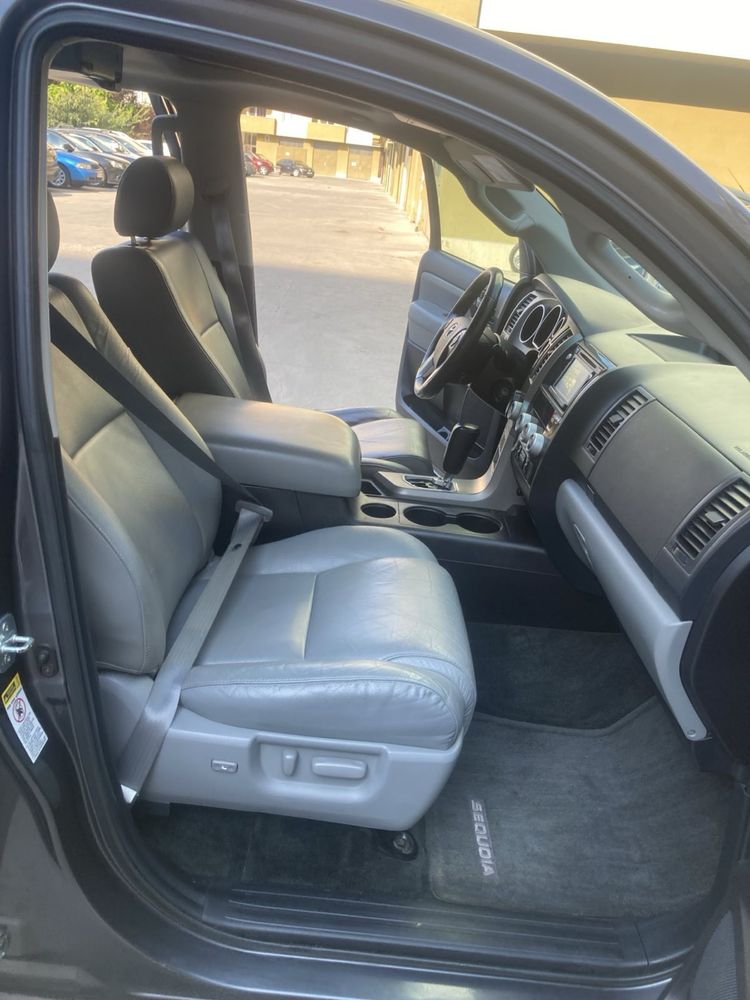 Toyota Sequoia 5.7 Газов инжекцион Регистрирана Облужена Бартер