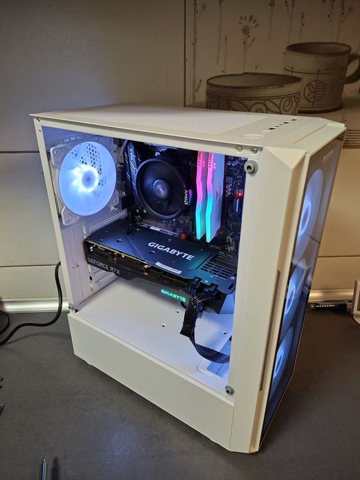 PC Ryzen 7 5700G cu RTX 3070