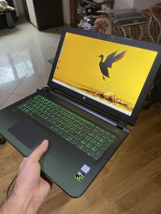 Laptop HP Pavilion Gamimg 15,  i7-6700HQ, GTX 4gb, 16gb ram, ssd