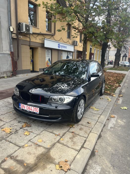 Bmw seria 1  (2008)-2.0 L Benzina numere rosii valabile 3 luni
