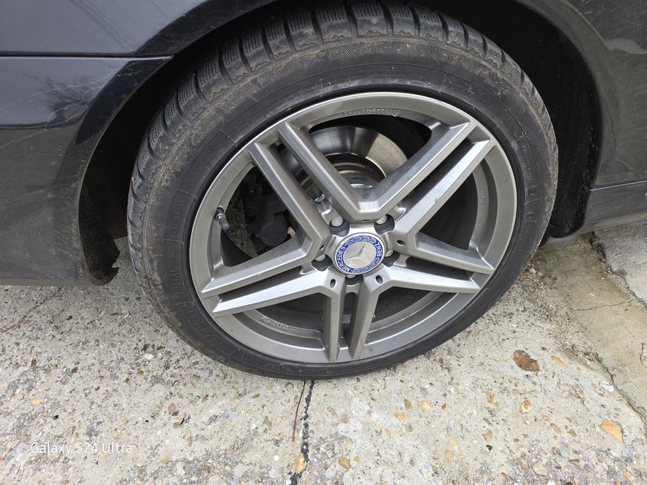 Джанти Mercedes 17" 5×112 с зимни гуми
Продавам джанти с гуми 17 цола