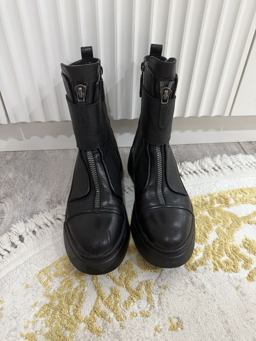 Продам зимние сапоги Nursace