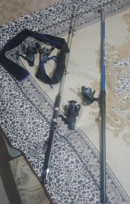 Две удочки одна от W.P.E TECHNO SOLID 210 (крокодил и вторая удочка