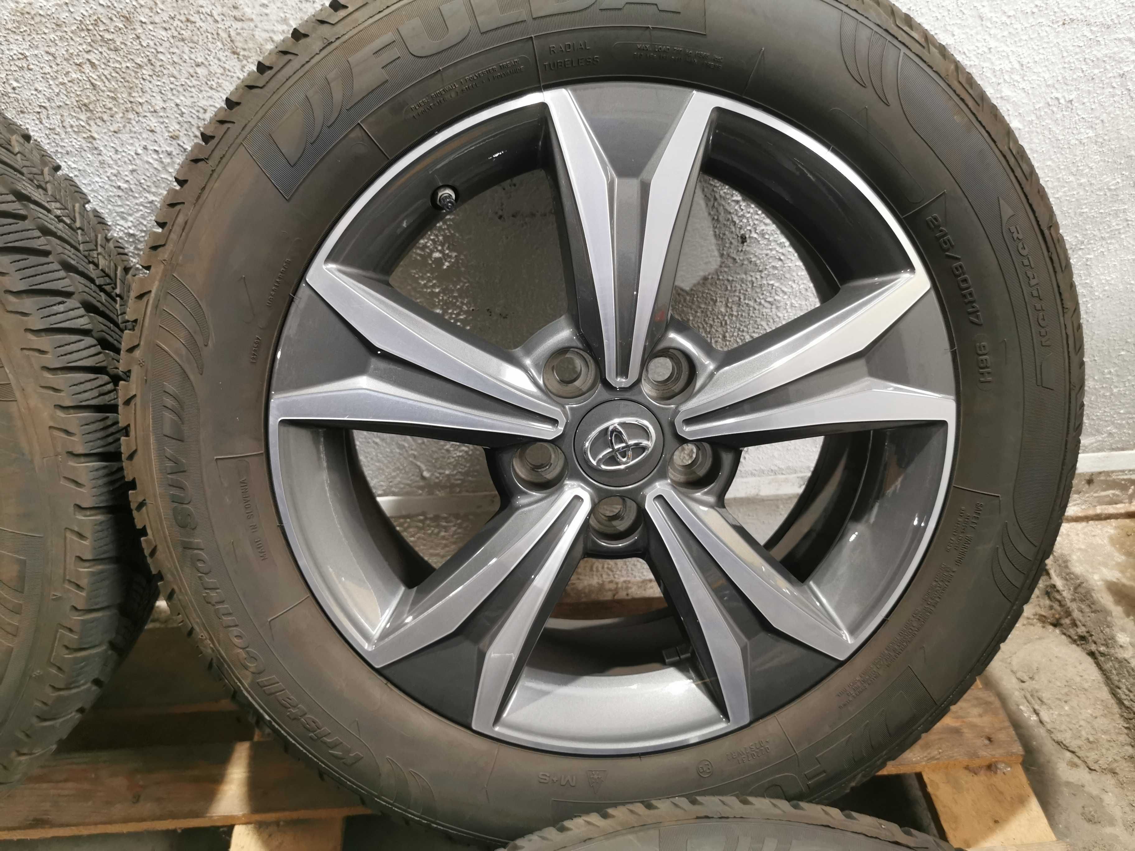 Jante Originale Toyota CHR / Rav 4 . R17 cu anvelope de iarna