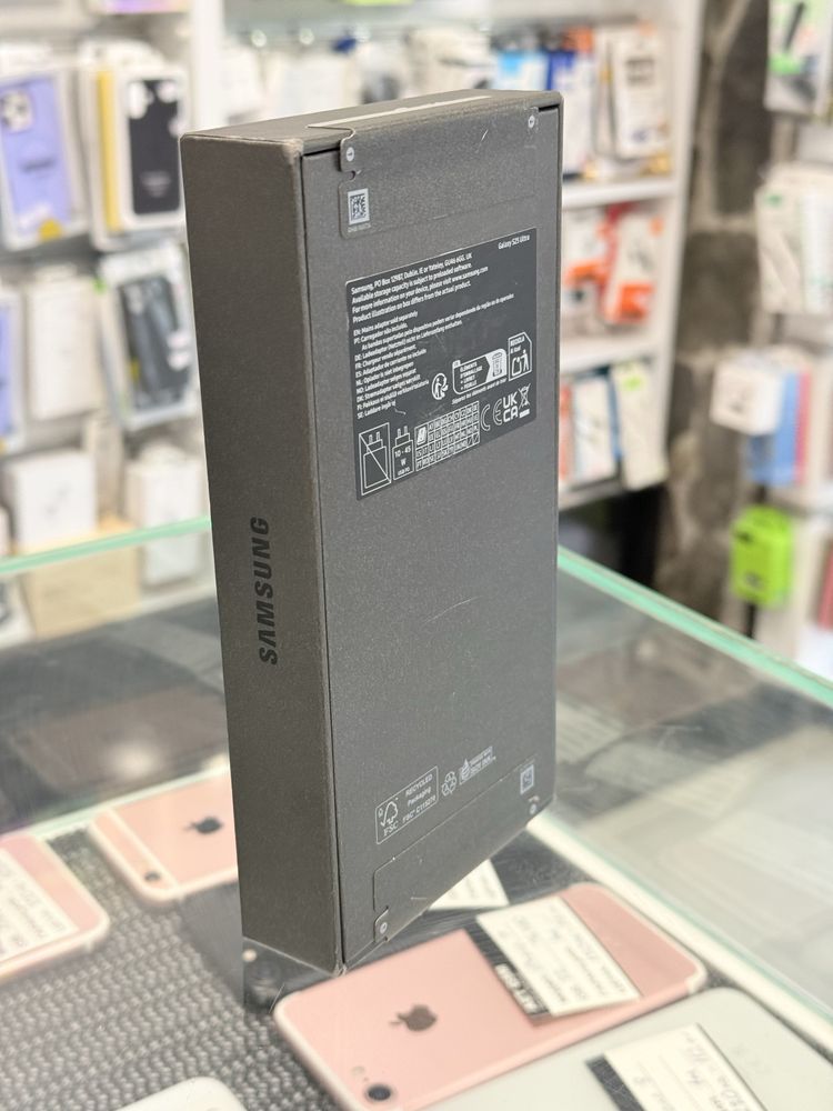 Samsung S25 Ultra 256GB Titanium Gray Чисто Нов!