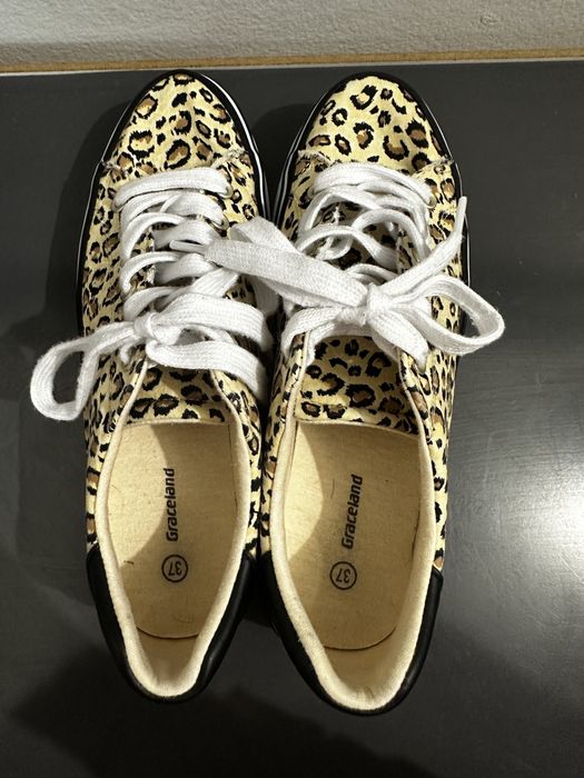 Еспадрили Repay и тигрови кецове