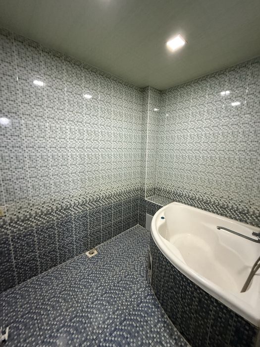 Faqat oilaga ijaraga beriladi 1 etaj 2 xonali