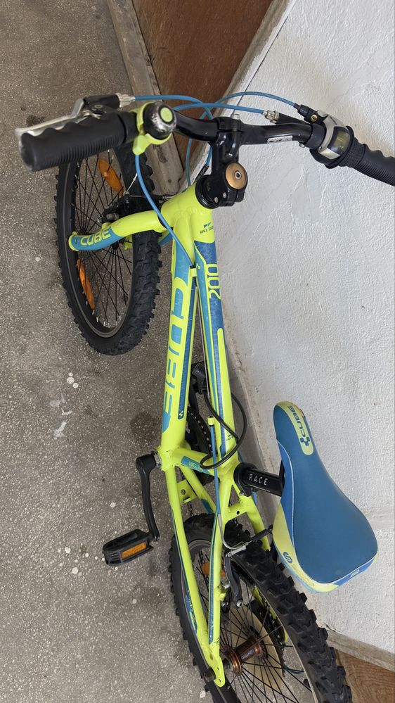 Bicicleta Cube 20”
