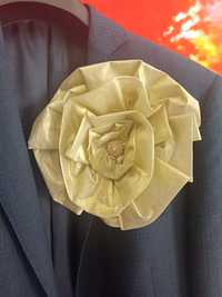 Floare decorativa handmade- brosa floare auriu