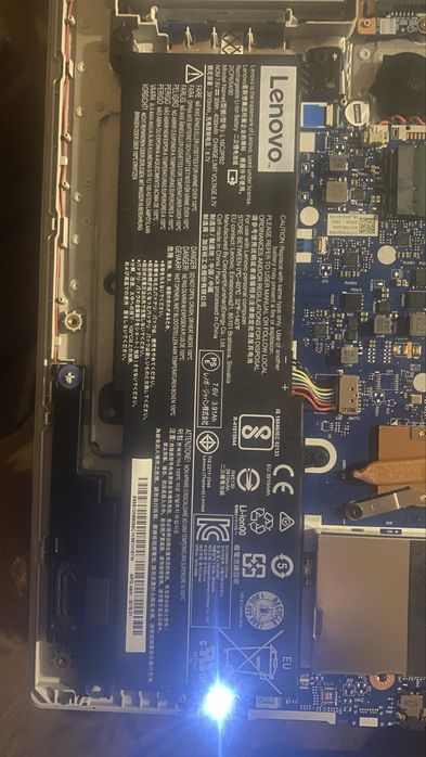 Lenovo 320 на части батерия перфектна