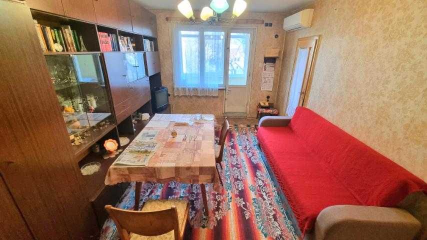 Тристаен апартамент за продажба квартал - Здравец