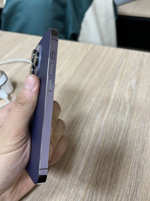 iPhone 14 Pro додда