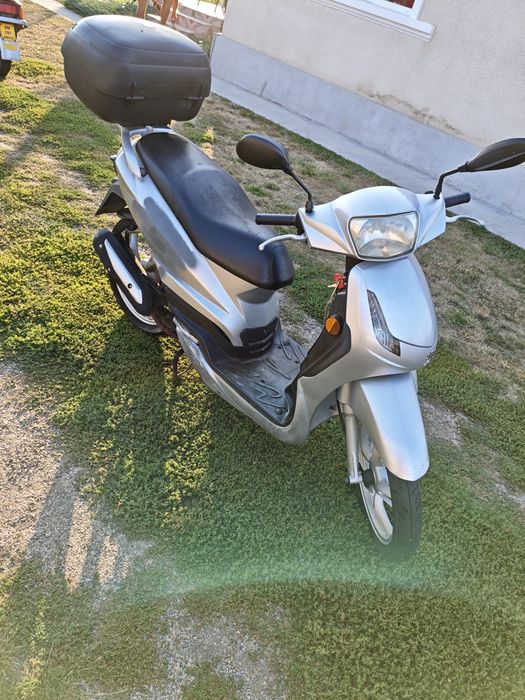 Scuter Peugeot tweet 49cc 4T