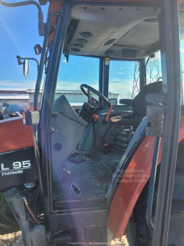 Tractor New Holland Fiat L95 DT, an 2000, servo, 4x4,. Import Franta