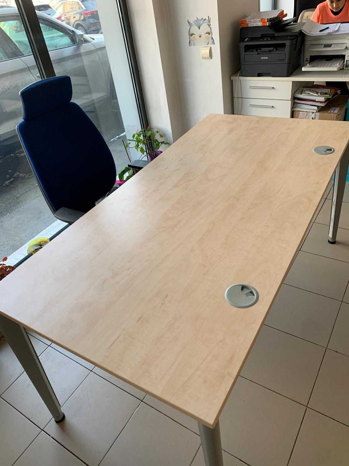 Vând set complet pentru birou, ideal pentru antreprenori, freelanceri