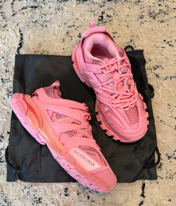 Balenciaga track