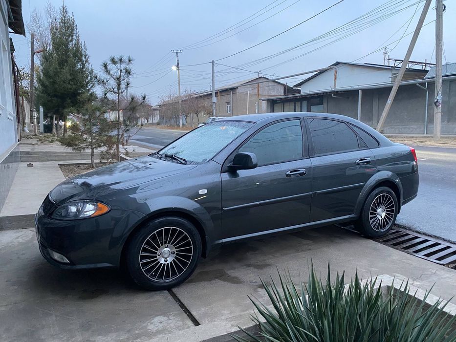 Gentra  sotiladi 2018 avtomat