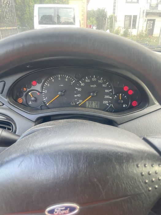 Ford focus 1.6 benzina 2002